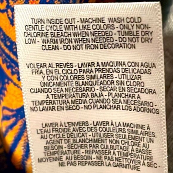 Jessica Simpson cold shoulder mandala graphic tee in grey, blue, & orang… - Picture 6 of 6